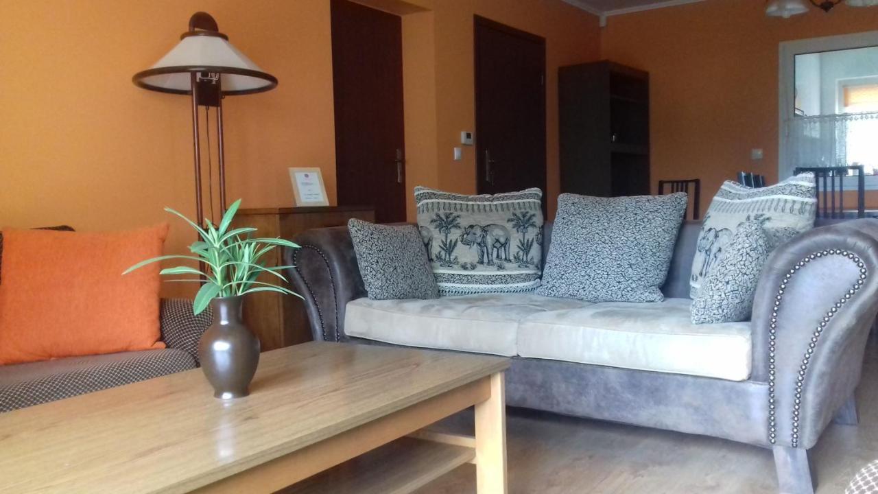 Sorompo Vendeghaz Hotel Balatonkenese Eksteriør billede