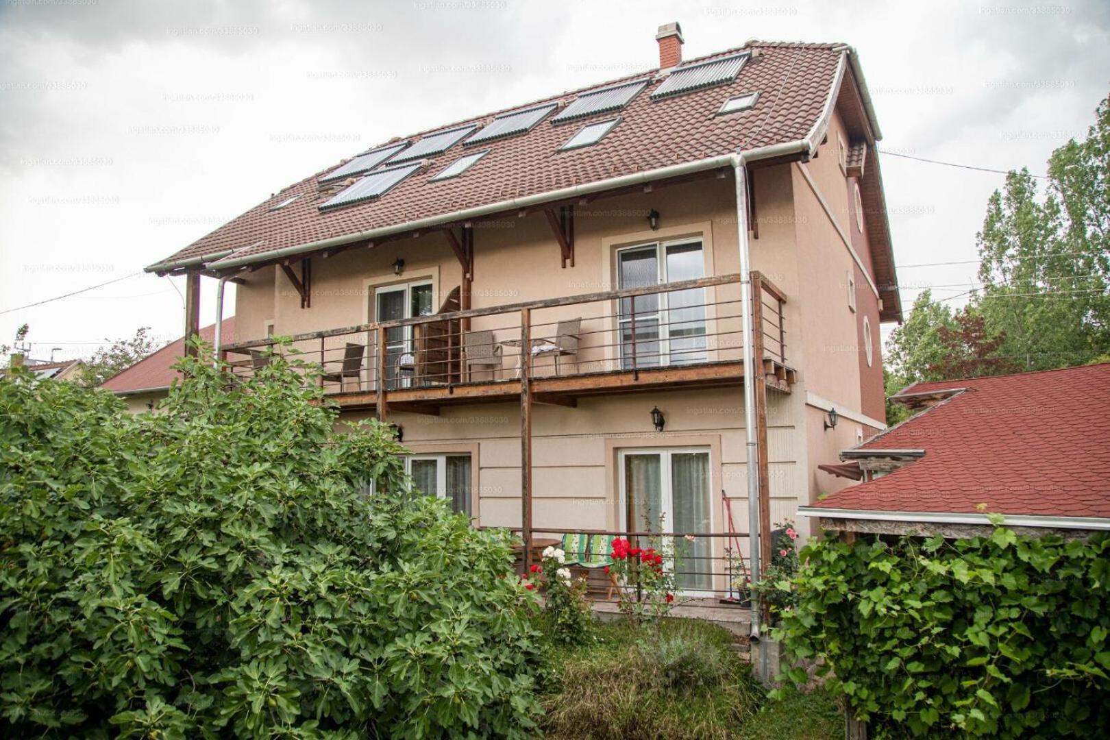 Sorompo Vendeghaz Hotel Balatonkenese Eksteriør billede