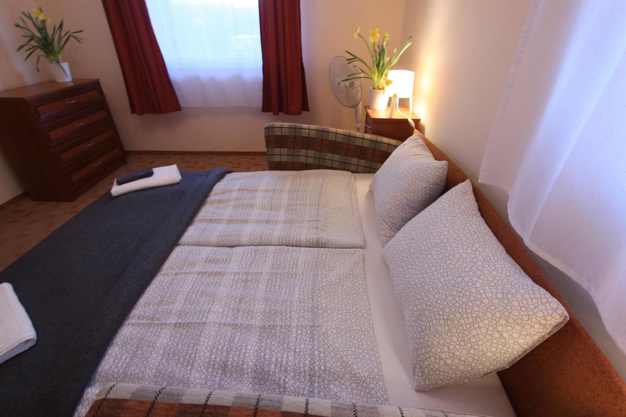 Sorompo Vendeghaz Hotel Balatonkenese Eksteriør billede