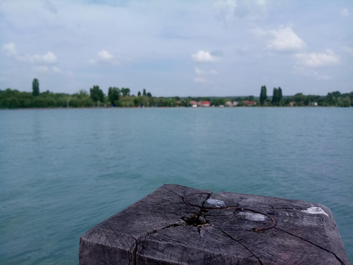Sorompo Vendeghaz Hotel Balatonkenese Eksteriør billede