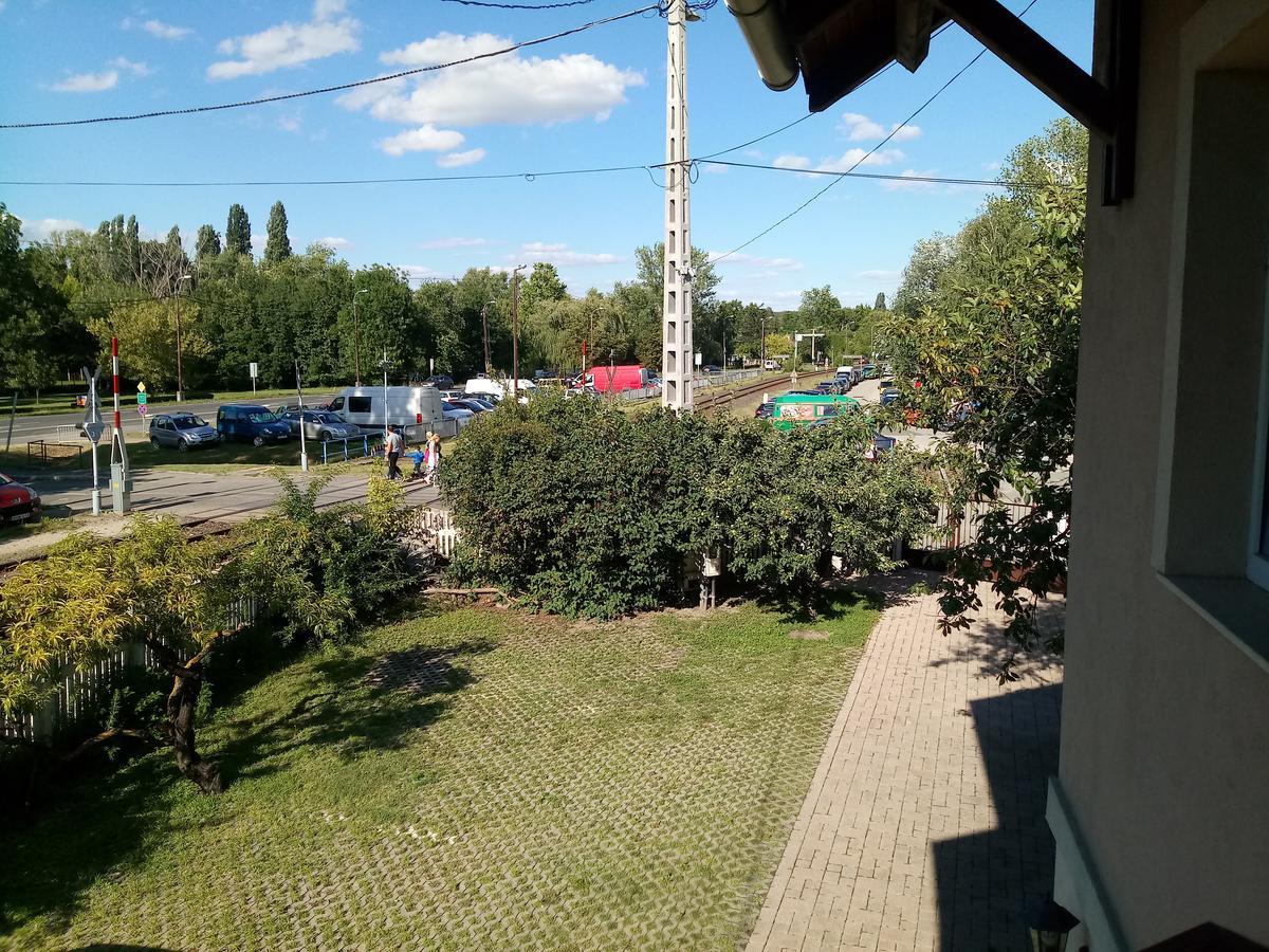 Sorompo Vendeghaz Hotel Balatonkenese Eksteriør billede