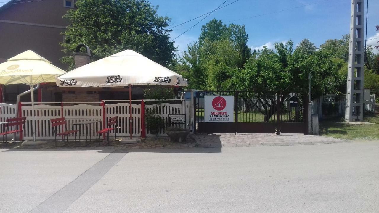 Sorompo Vendeghaz Hotel Balatonkenese Eksteriør billede